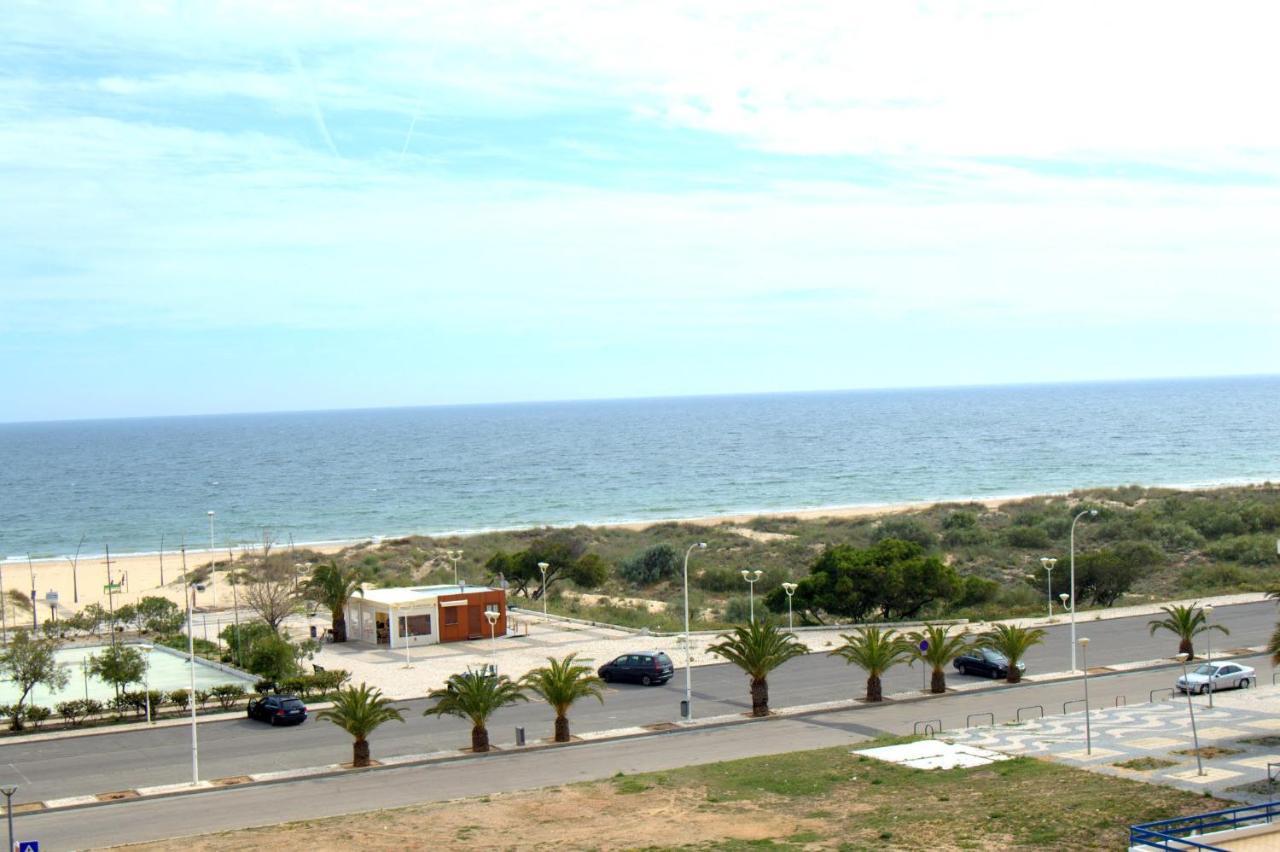 T1 Com Vista Mar Na Praia De Monte Gordo Exterior photo